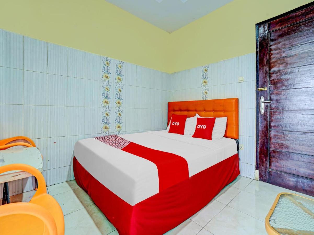 Oyo 90238 Hotel Nusantara Сиребон Екстериор снимка