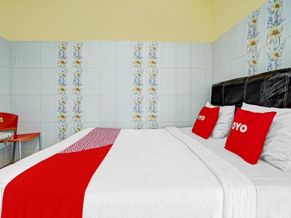 Oyo 90238 Hotel Nusantara Сиребон Екстериор снимка