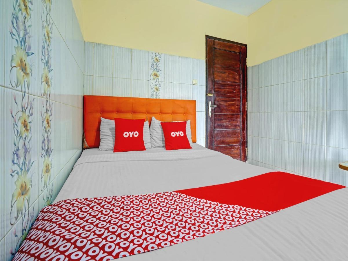 Oyo 90238 Hotel Nusantara Сиребон Екстериор снимка