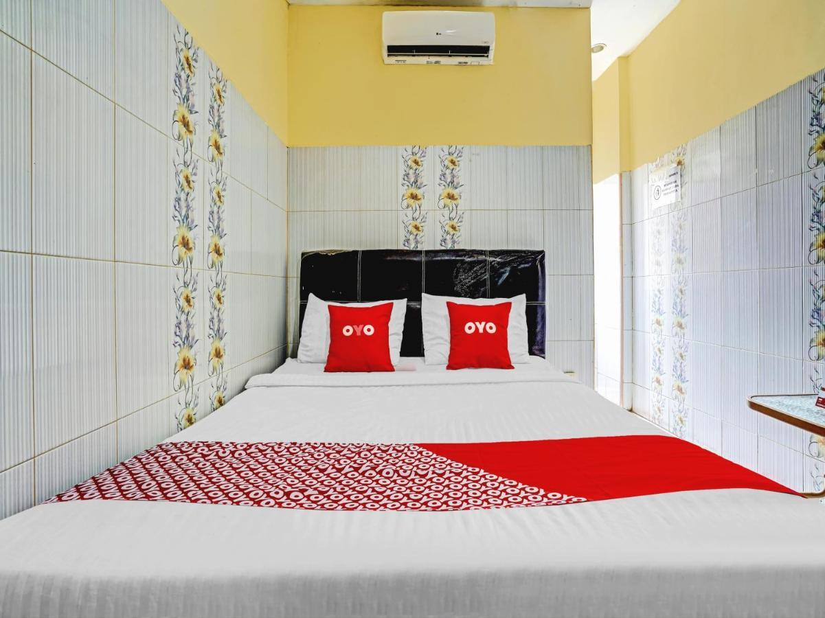 Oyo 90238 Hotel Nusantara Сиребон Екстериор снимка